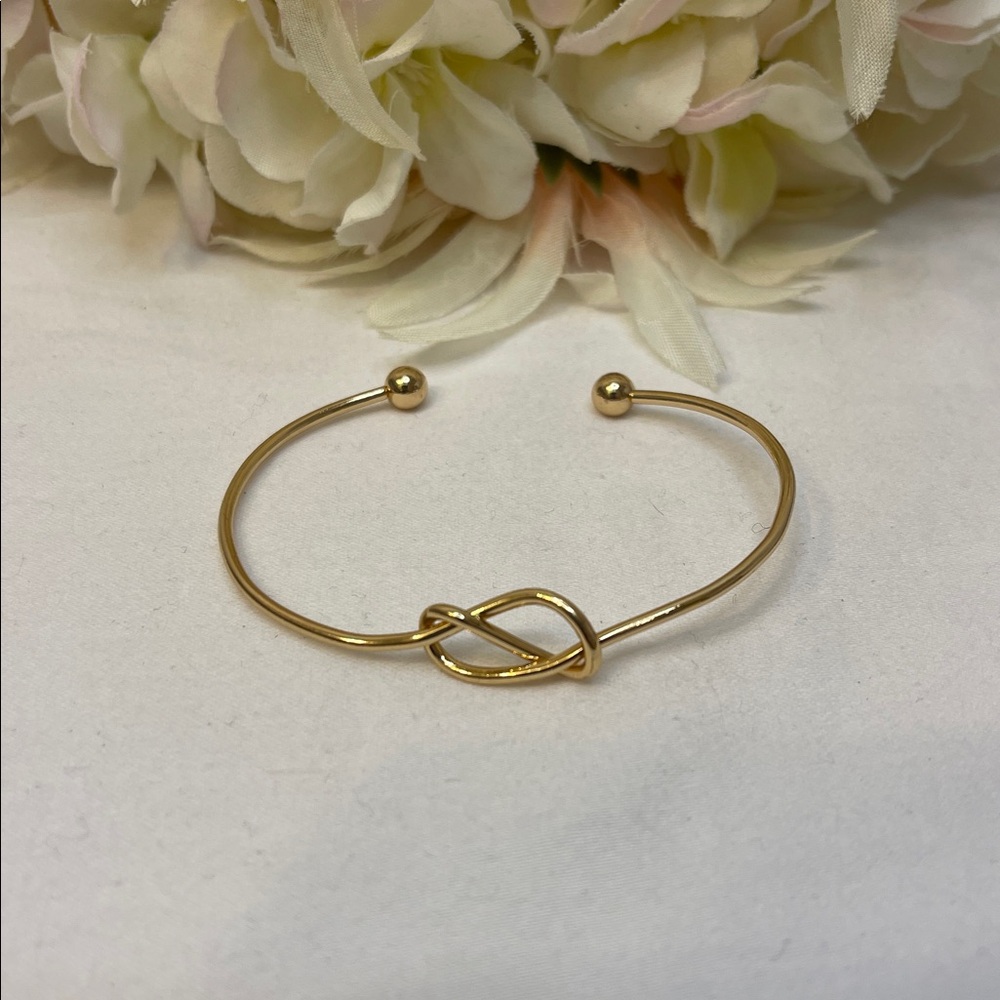 Cuff Bracelet Gold   - Unbranded
